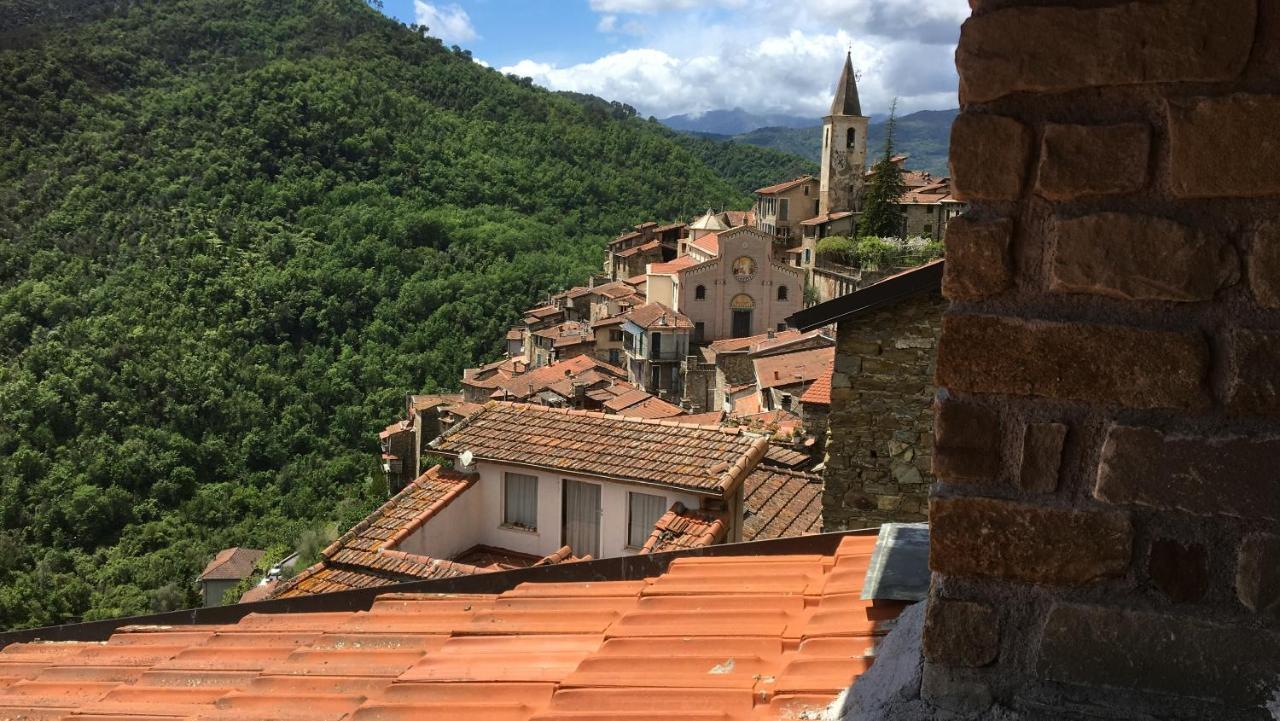 House In The Medieval Village Apricale Kültér fotó