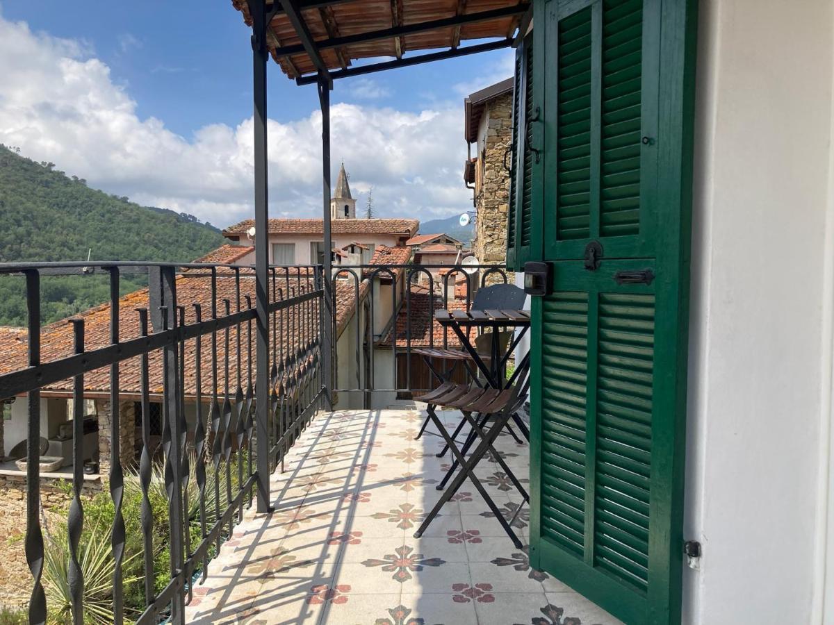 House In The Medieval Village Apricale Kültér fotó